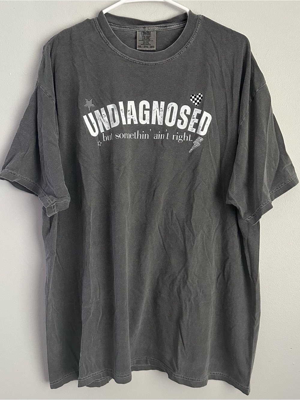 2XL Undiagnosed but something ain’t right tee women’s unisex 2X gray tshirt
